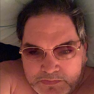 Meet your Posher, Derrick